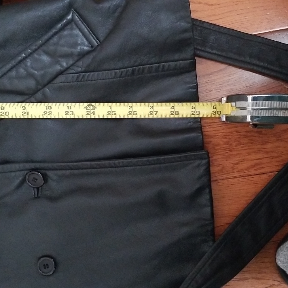 Leather jacket - Picture 8 of 10